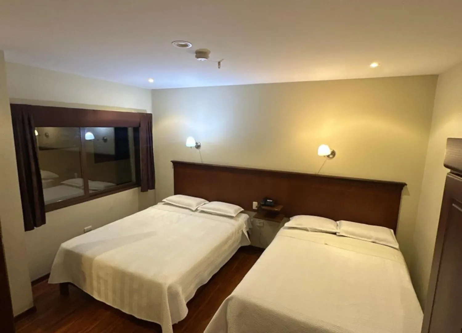 ***  Hotel & Suites El Quijote 昆卡 厄瓜多尔