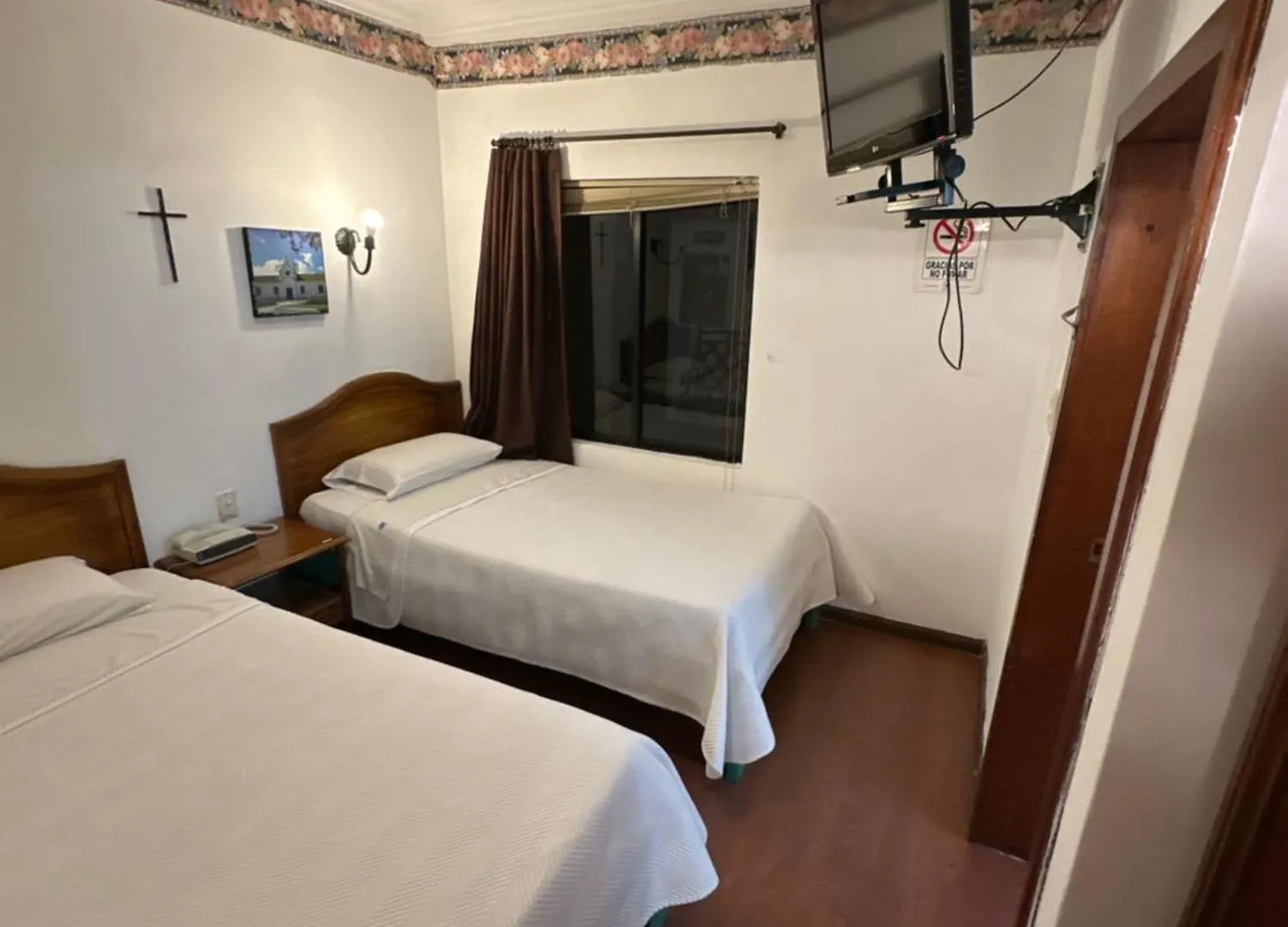 Suites&Hotel El Quijote Cuenca 3*,  Ecuador
