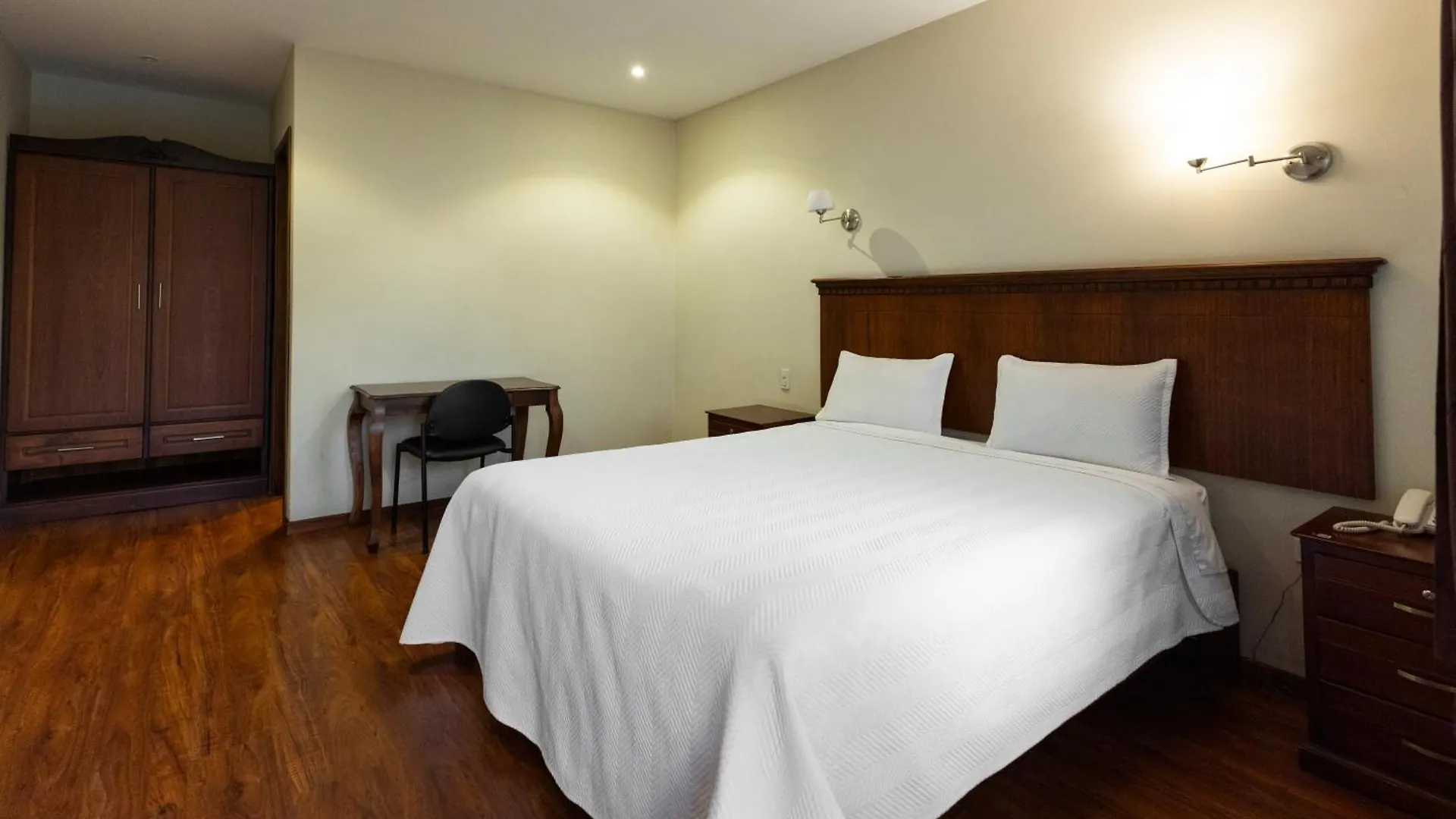 Hotel & Suites El Quijote Cuenca 3*,