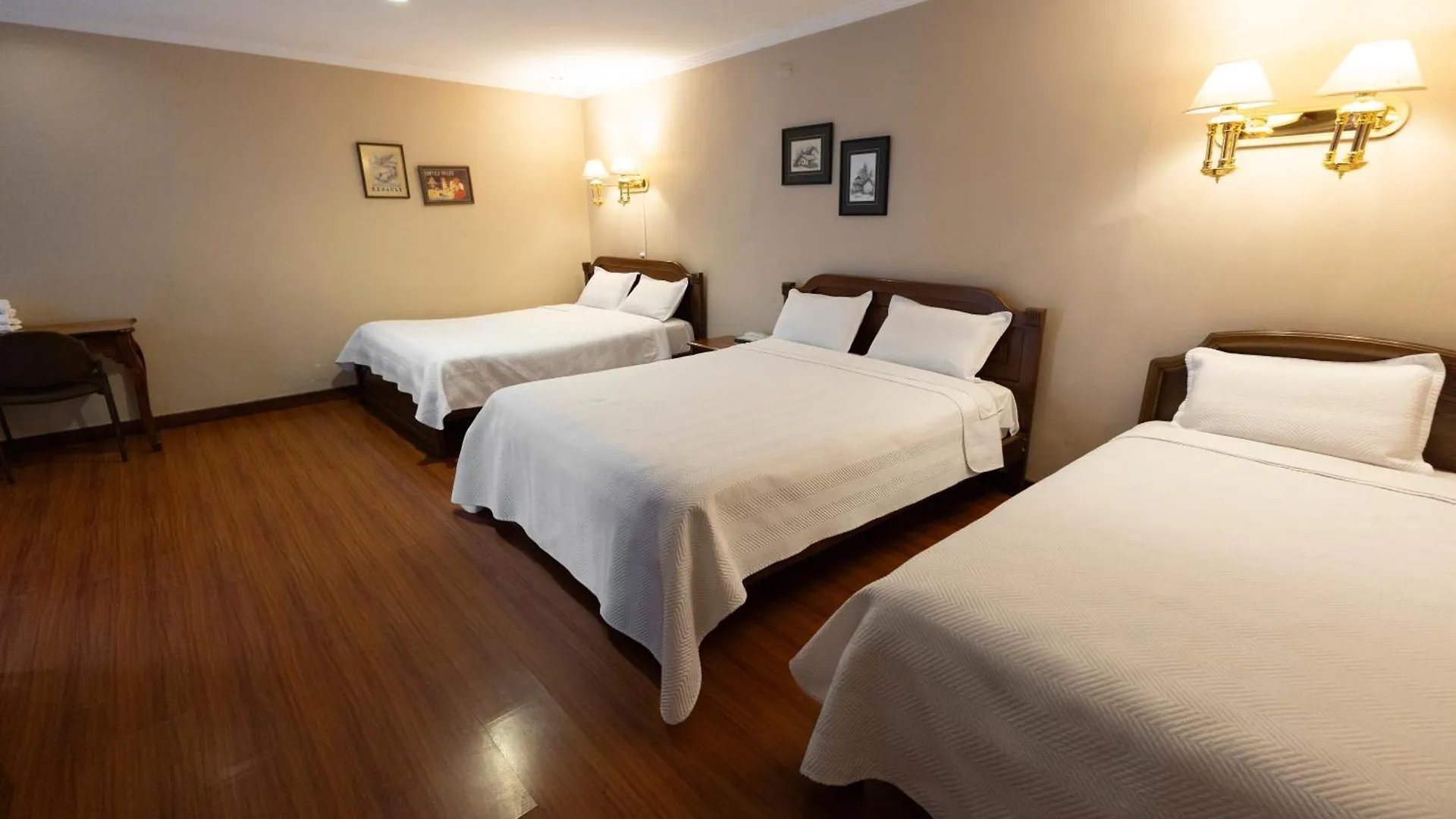 Suites&Hotel El Quijote Cuenca Ecuador