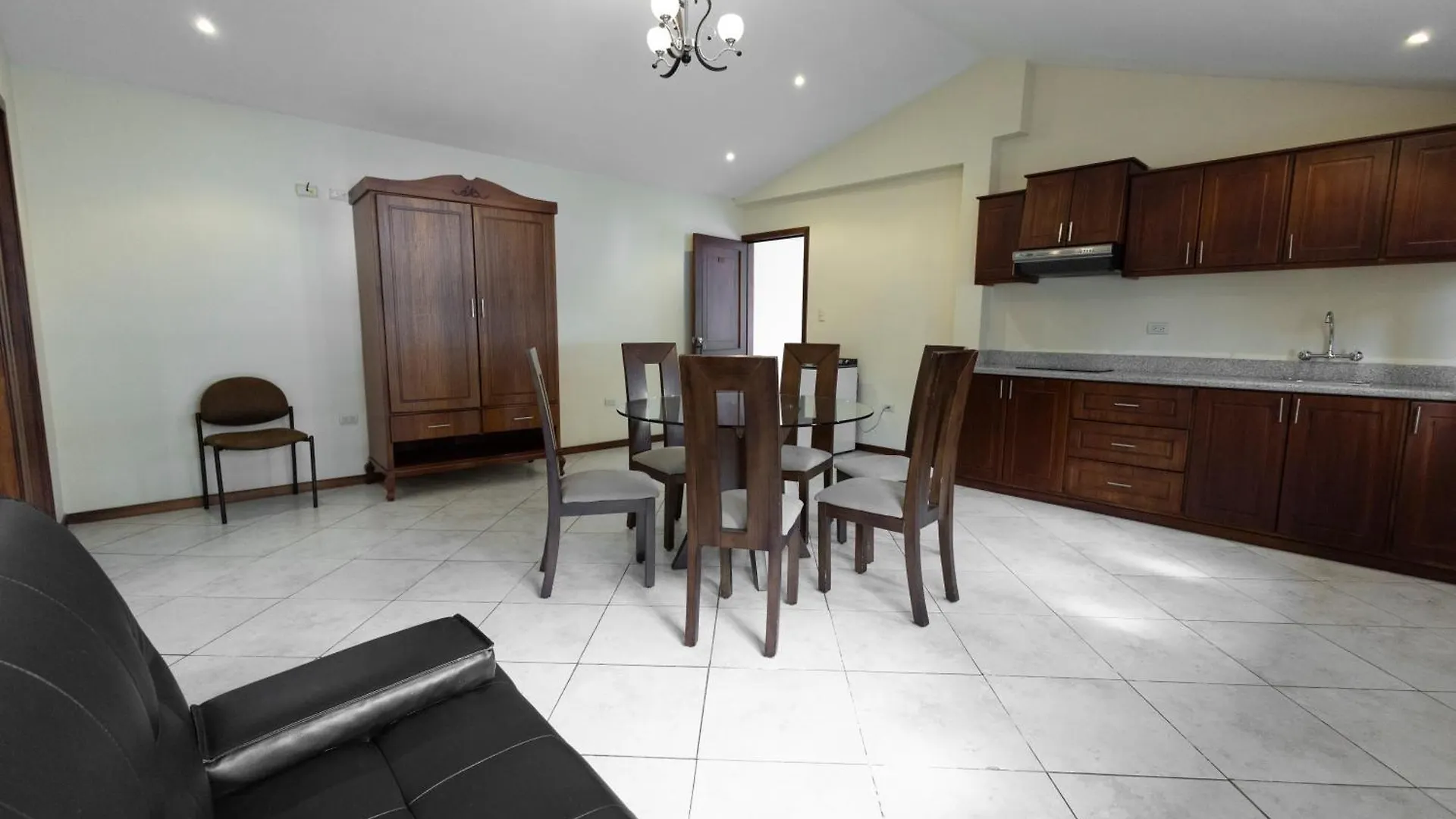 Hotel & Suites El Quijote Cuenca