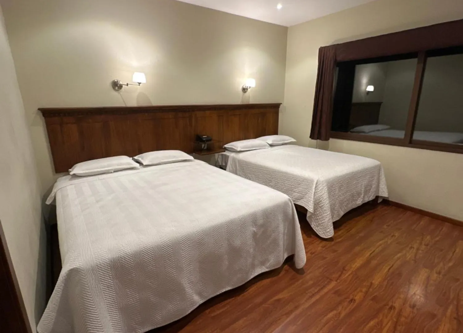 Hotel & Suites El Quijote Cuenca Ecuador
