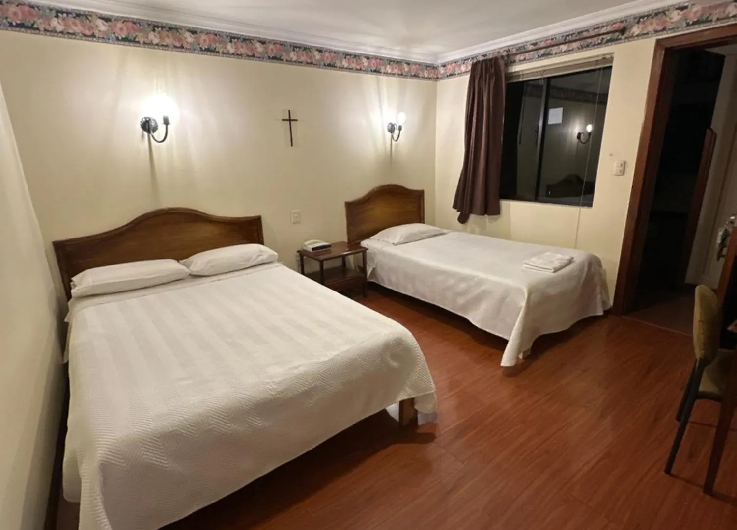 Hotel & Suites El Quijote Cuenca Ecuador