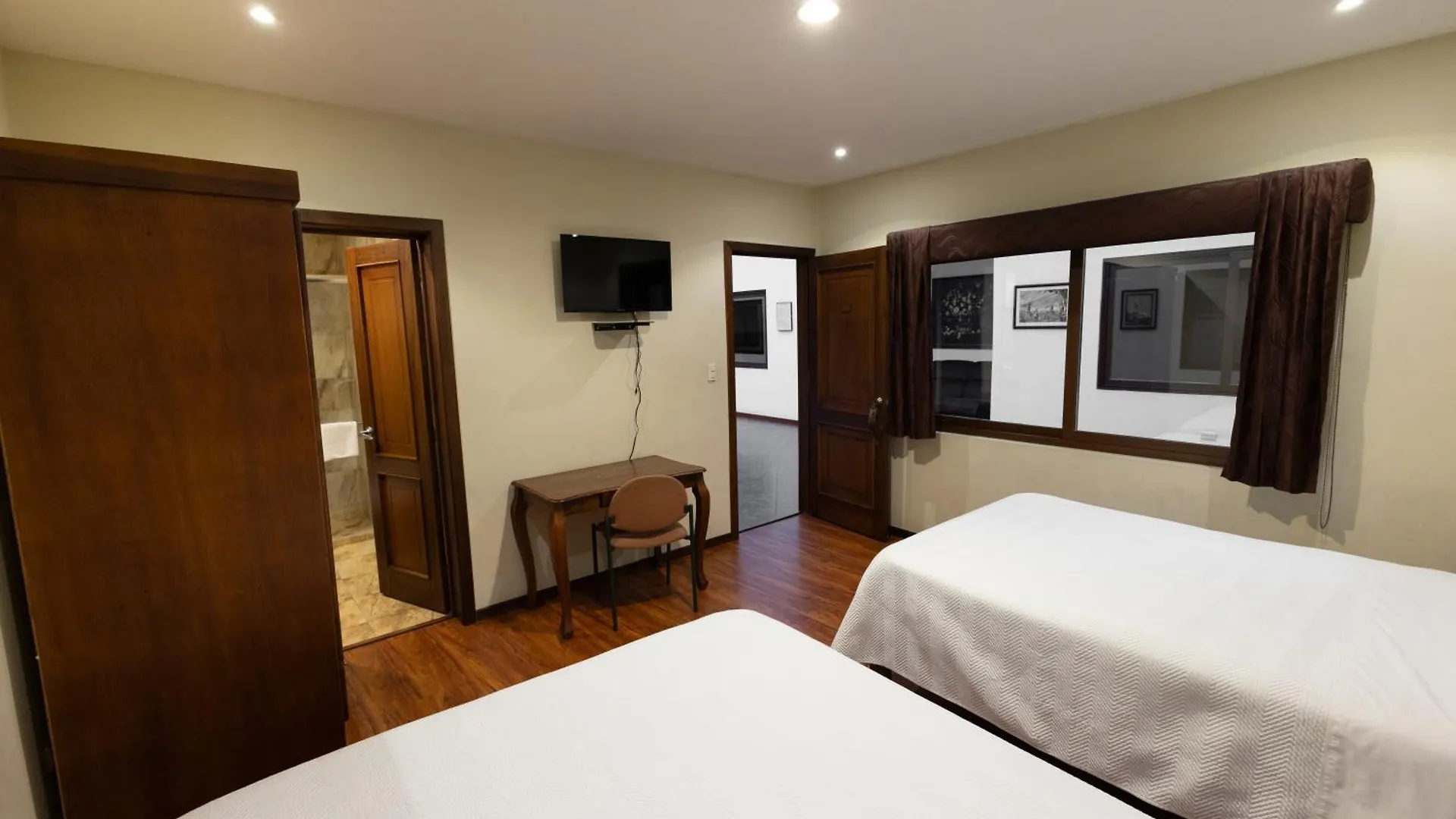 Hotel & Suites El Quijote Cuenca