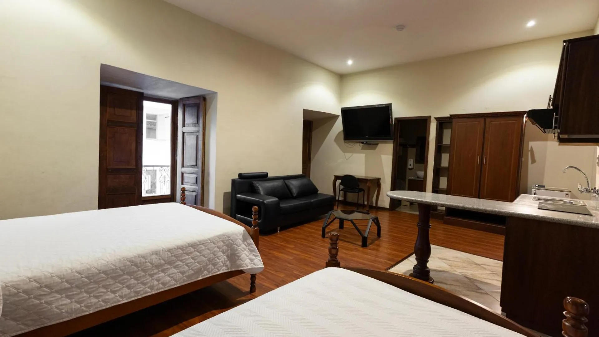 Hotel & Suites El Quijote Cuenca